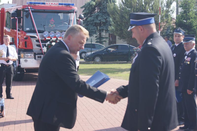 120-lecie OSP Raszków, poświęcenie i przekazanie nowego samochodu  ratowniczo-gaśniczego SCANIA i Miejsko-Gminne obchody "Dnia Strażaka"