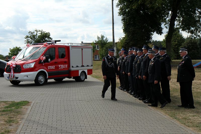 W Głogowej świętowano z okazji zakończenia żniw i przekazania nowego samochodu dla OSP