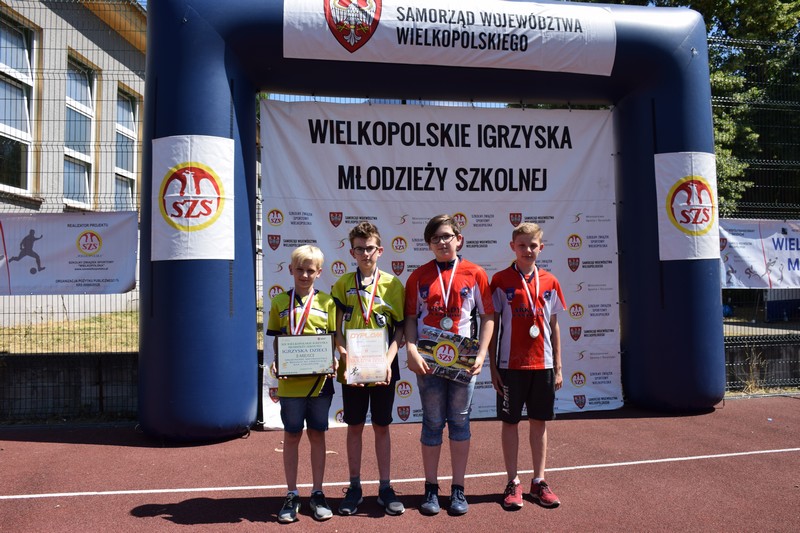 Wspominamy sukcesy uczniów SP Raszków