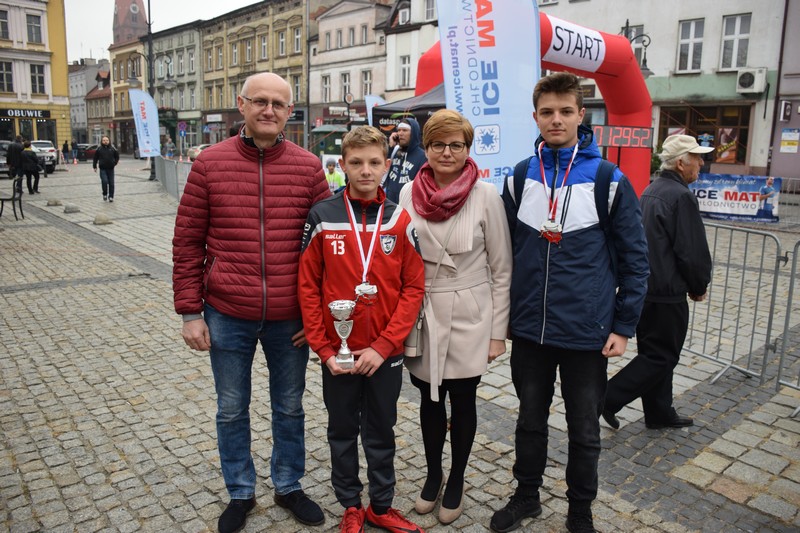 Uczniowie z SP Raszków biegali w 56. BIEGU REPUBLIKI OSTROWSKIEJ