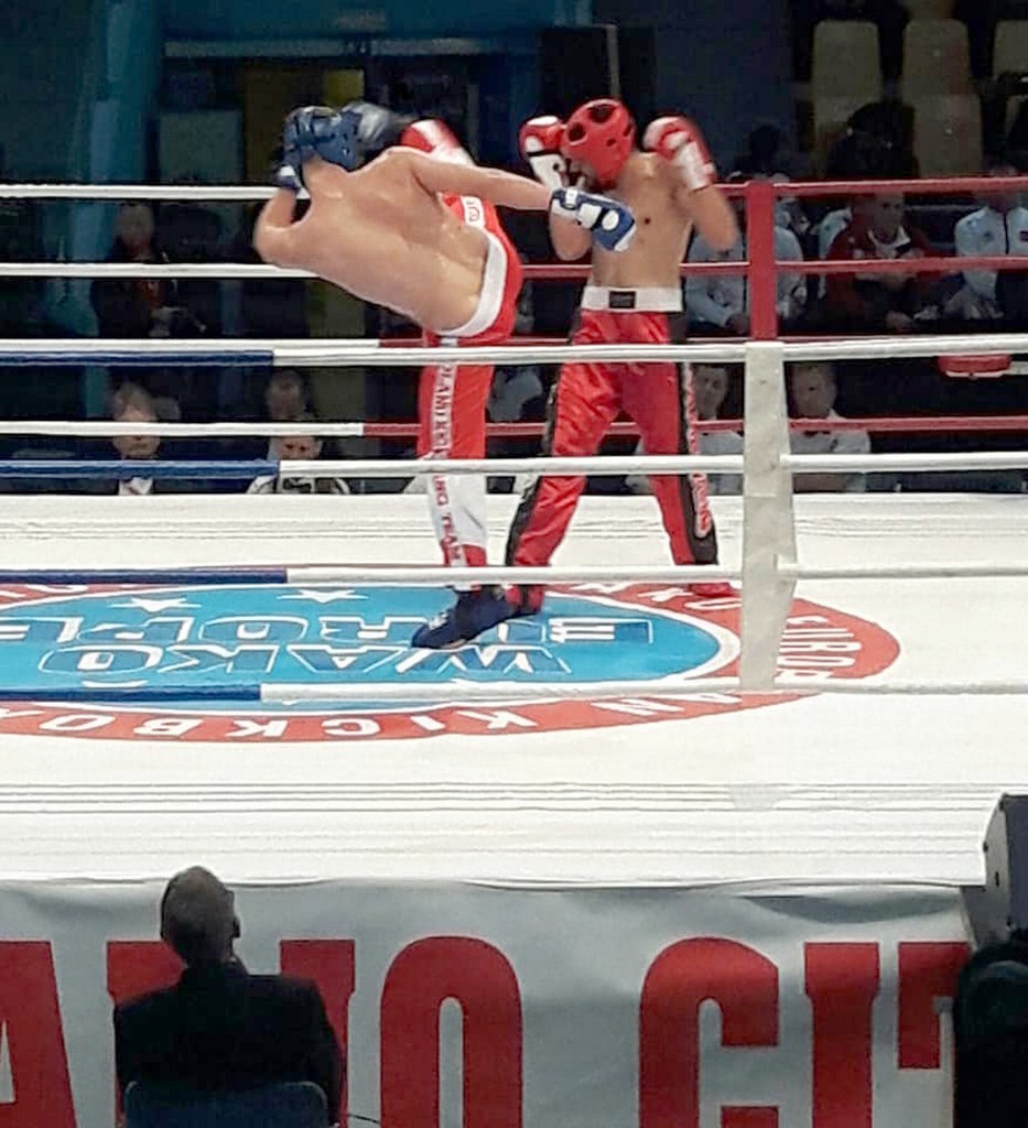 SZYMON DWORNIKOWSKI brązowym medalistą Mistrzostw Europy seniorów w kicboxingu wagi superciężkiej!  Świetny występ Tomasza Przybylskiego !