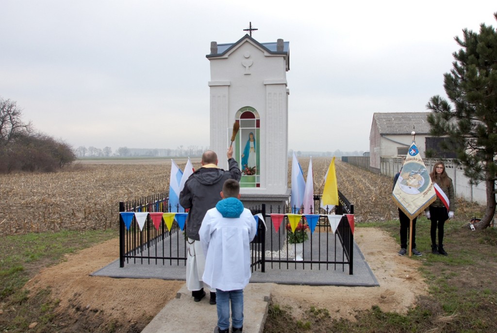 Odnowione kapliczki w Rąbczynie