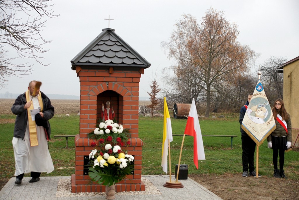 Odnowione kapliczki w Rąbczynie