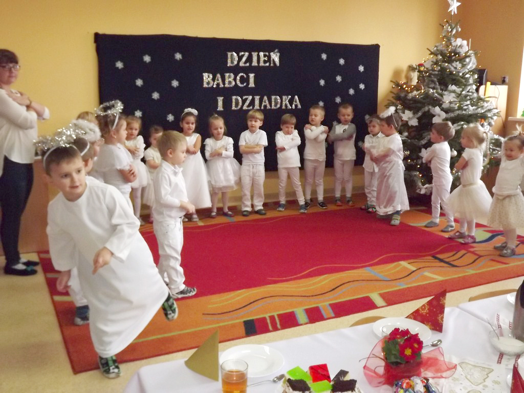 Dzień Babci i Dziadka w przedszkolu ,,Smerfy"