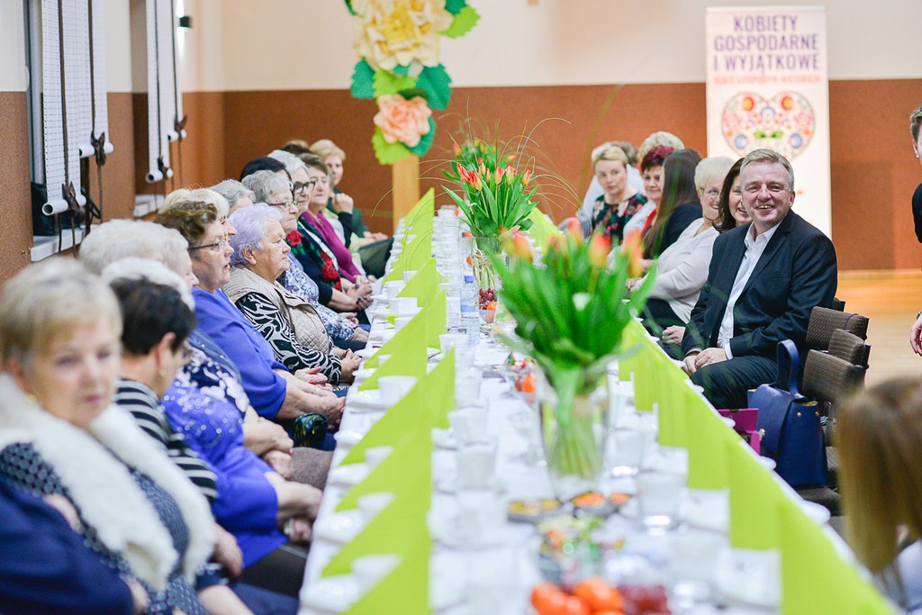 Było smacznie, artystycznie i z humorem, tak można podsumować Dzień Kobiet w Jaskółkach