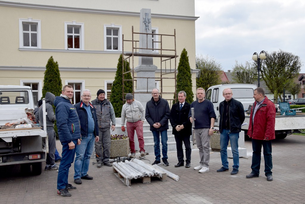 ,,Kapsuła czasu" w raszkowskim pomniku