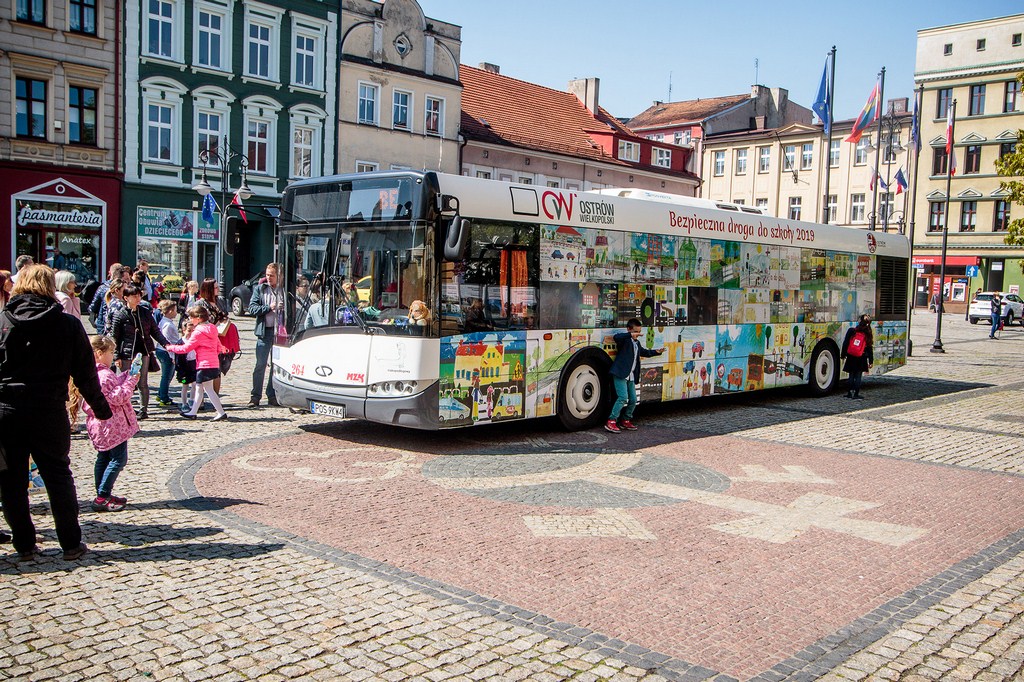 Ośmiu laureatów z gminy Raszków w konkursie ,,Bezpieczna droga do szkoły"