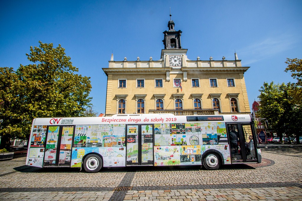 Ośmiu laureatów z gminy Raszków w konkursie ,,Bezpieczna droga do szkoły"