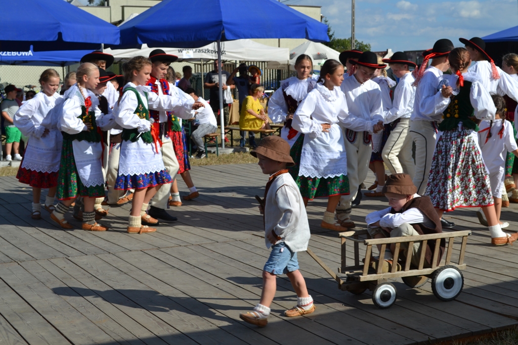 Swojskie Spotkania z Folklorem