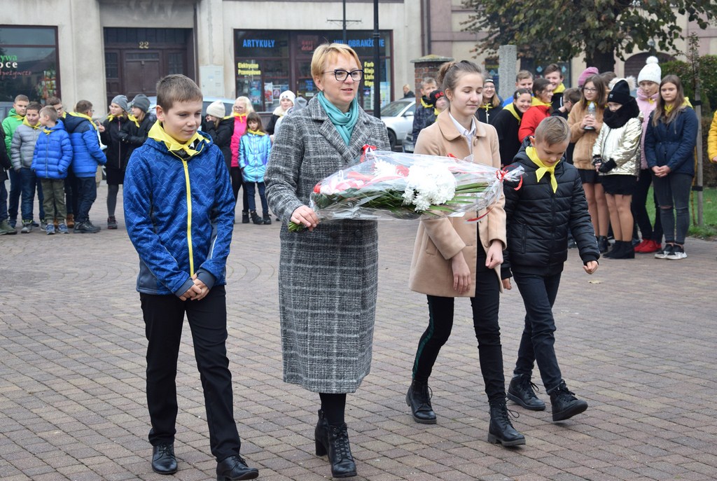 Uczniowie z Radłowa świętują Odzyskanie Niepodległości