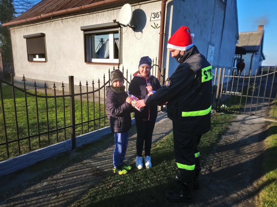 Strażackie  Gwiazdory  w Korytnicy