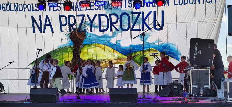 II miejsce Swojaków  "Na przydrożku"