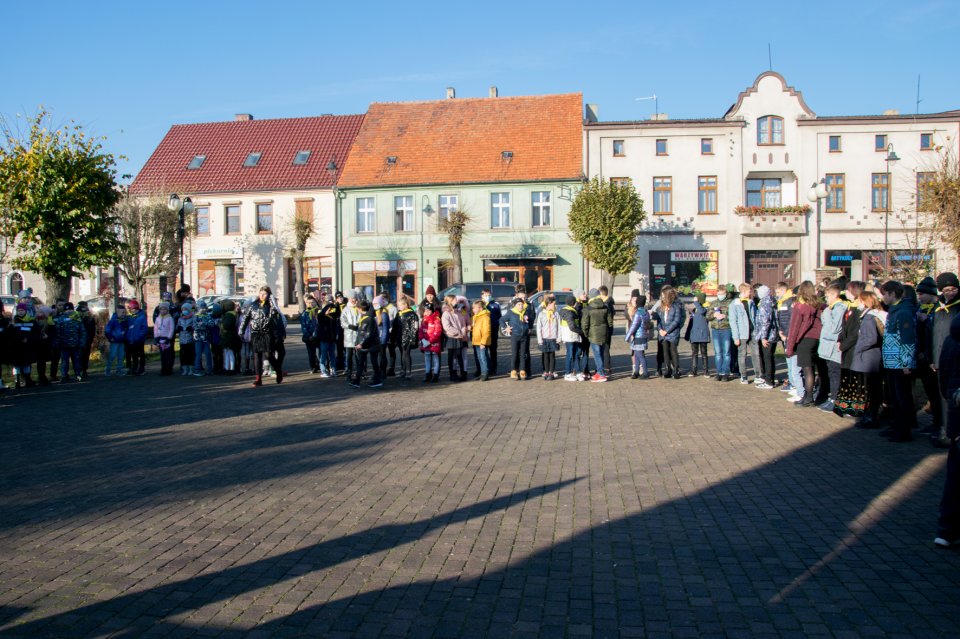 Uczniowie SP Radłów uczcili Niepodległość