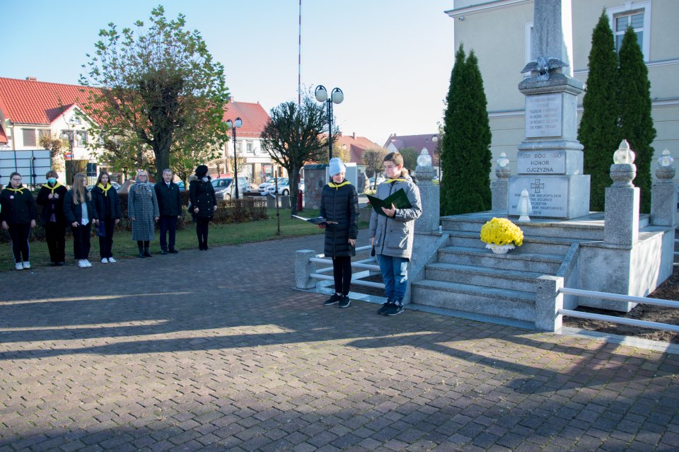 Uczniowie SP Radłów uczcili Niepodległość