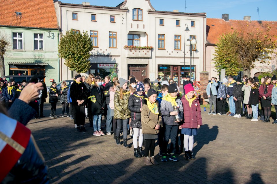 Uczniowie SP Radłów uczcili Niepodległość