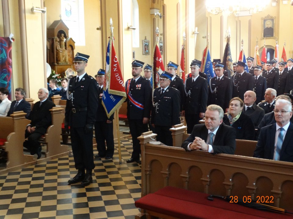 Poświęcono nowy samochód strażacki dla OSP Raszków