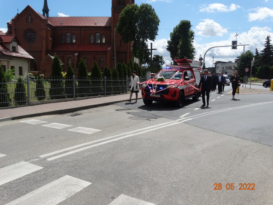 Poświęcono nowy samochód strażacki dla OSP Raszków