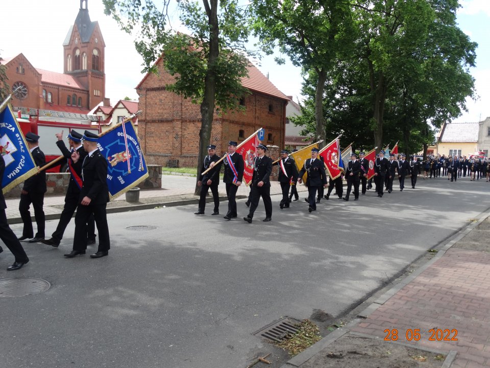 Poświęcono nowy samochód strażacki dla OSP Raszków