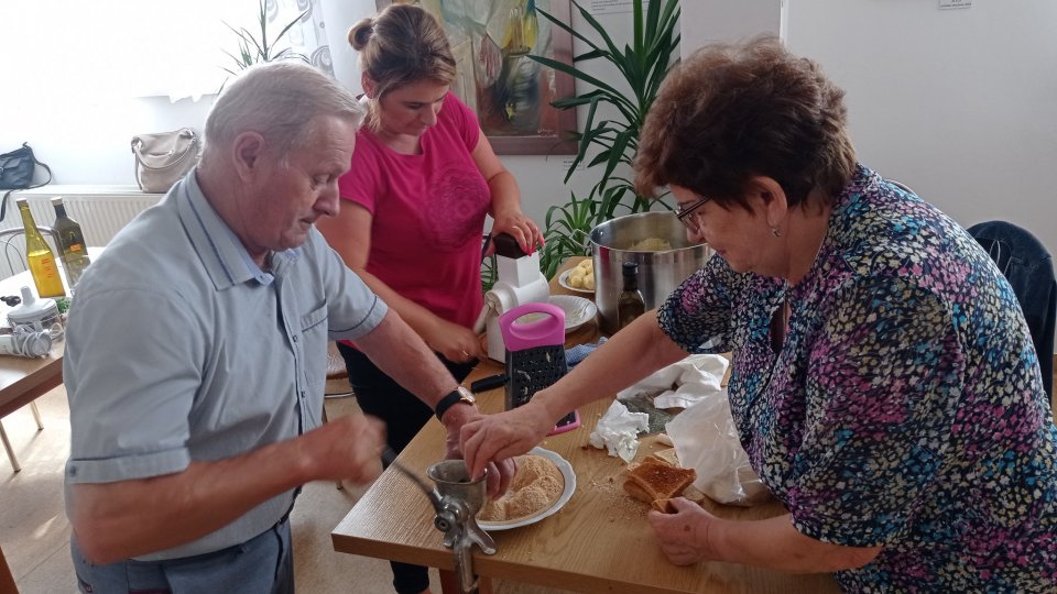 Warsztaty kulinarne i ogrodnicze dla seniorów