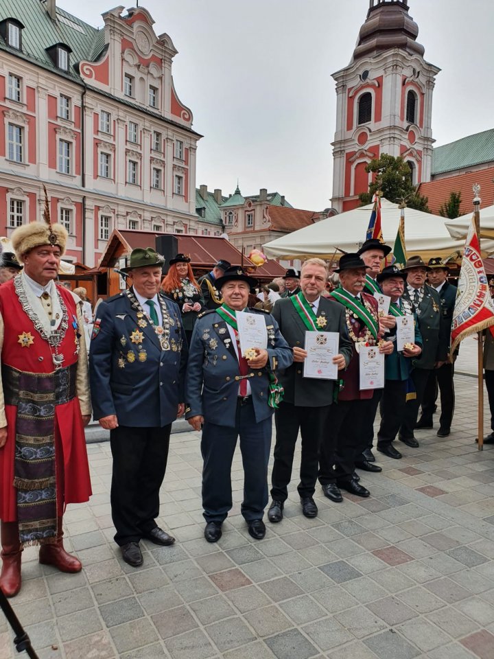 Burmistrz wyróżniony najwyższym odznaczeniem Zjednoczenia Kurkowych Bractw Strzeleckich RP