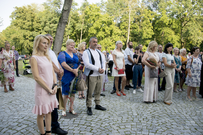 Wernisaż w pałacu w Przybysławicach