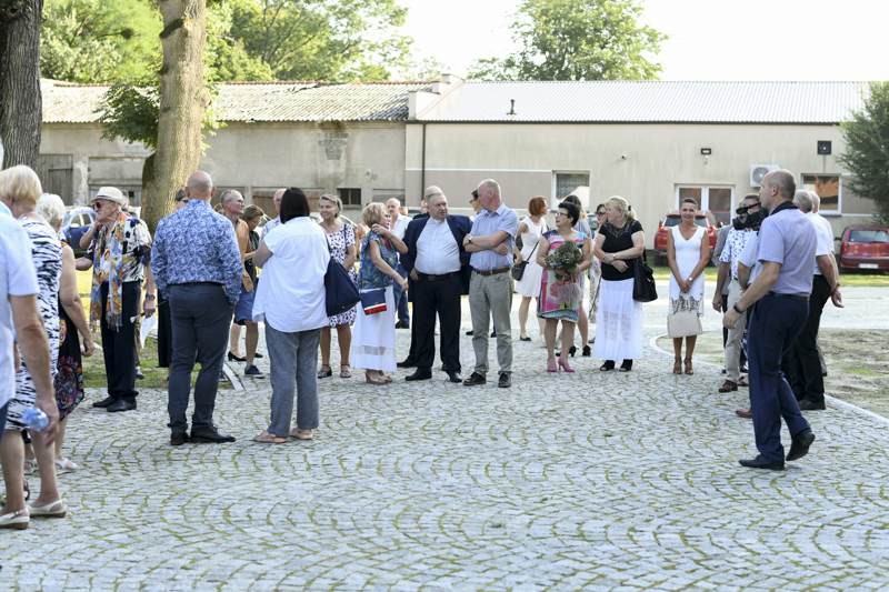 Wernisaż w pałacu w Przybysławicach