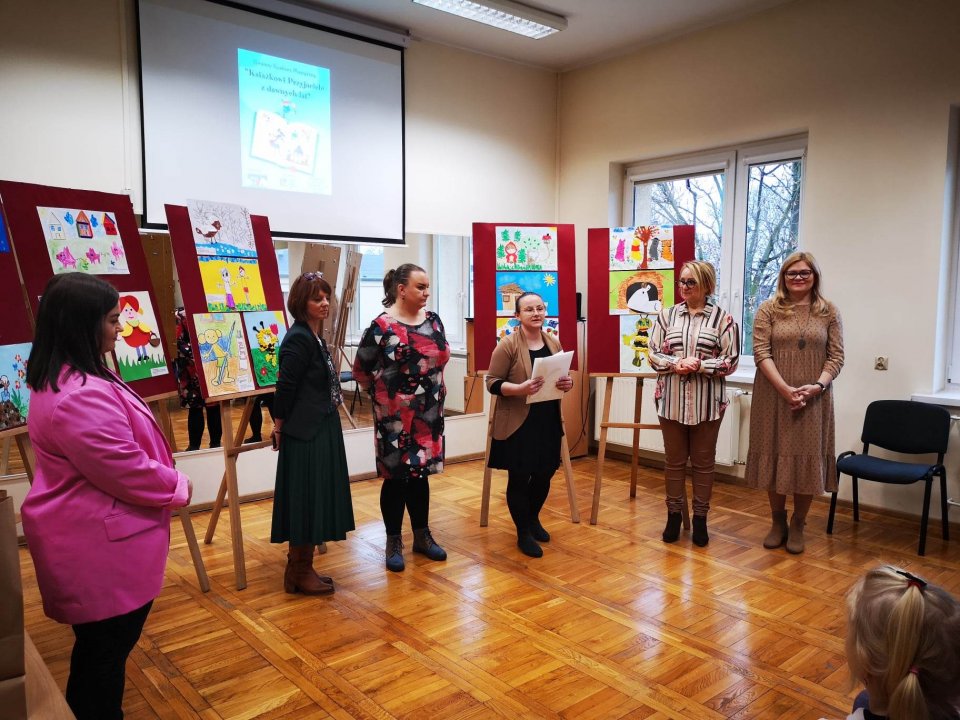 Laureaci Gminnego Konkursu Plastycznego nagrodzeni 