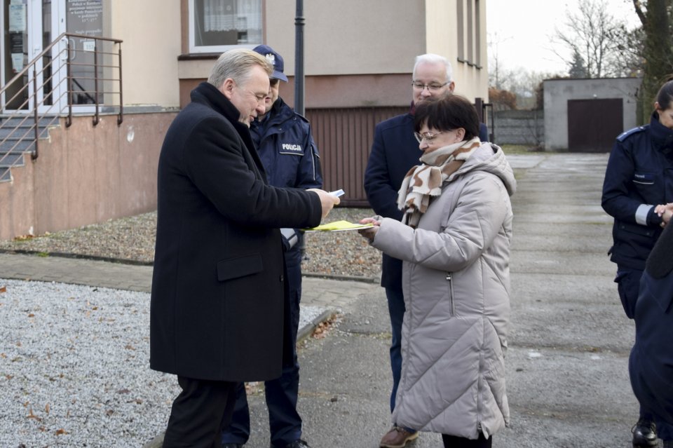 Nowy radiowóz dla policji