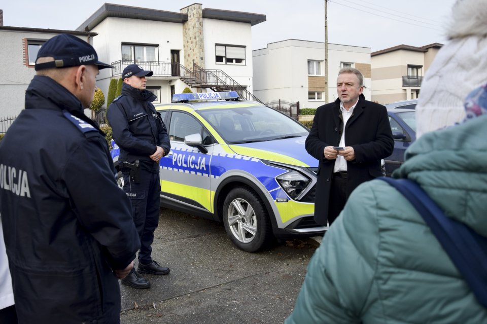 Nowy radiowóz dla policji