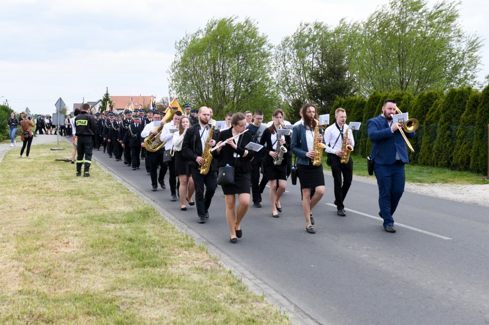 Poświęcono nowy samochód strażacki dla OSP Ligota