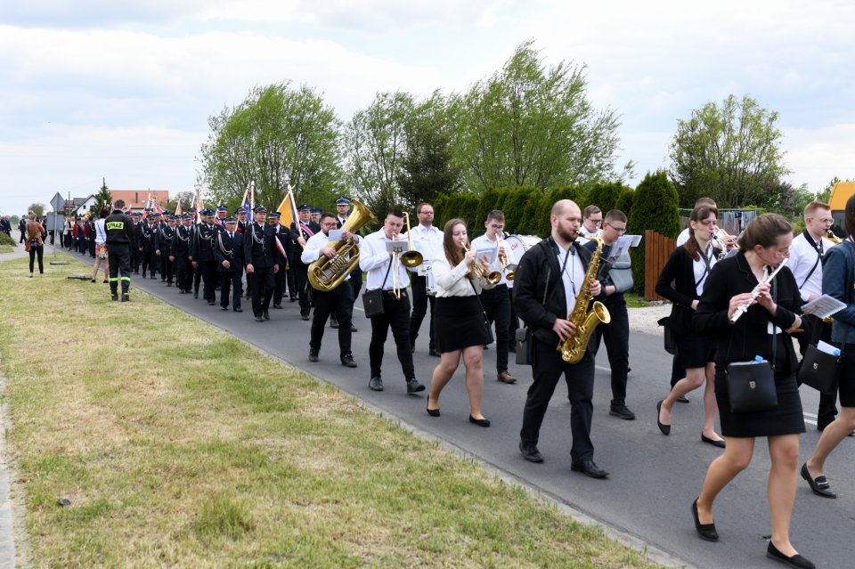 Poświęcono nowy samochód strażacki dla OSP Ligota