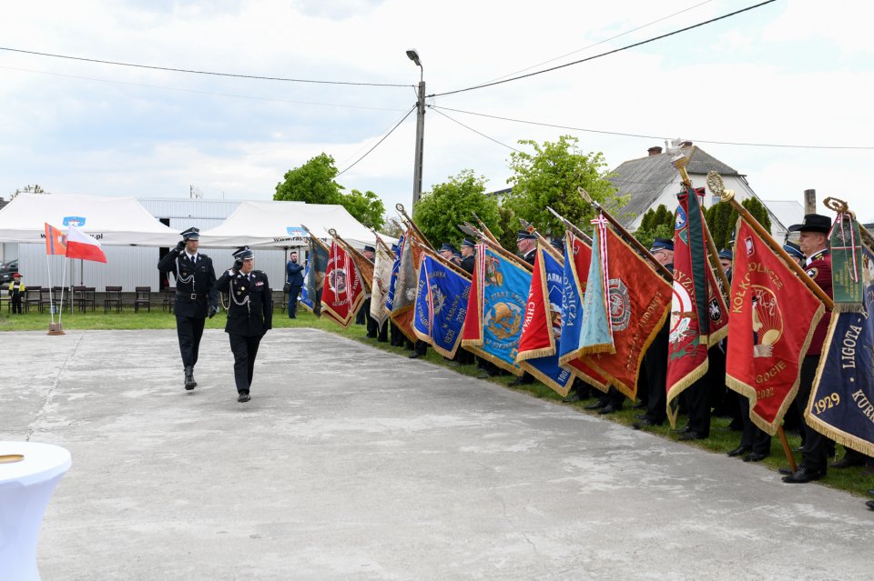 Poświęcono nowy samochód strażacki dla OSP Ligota