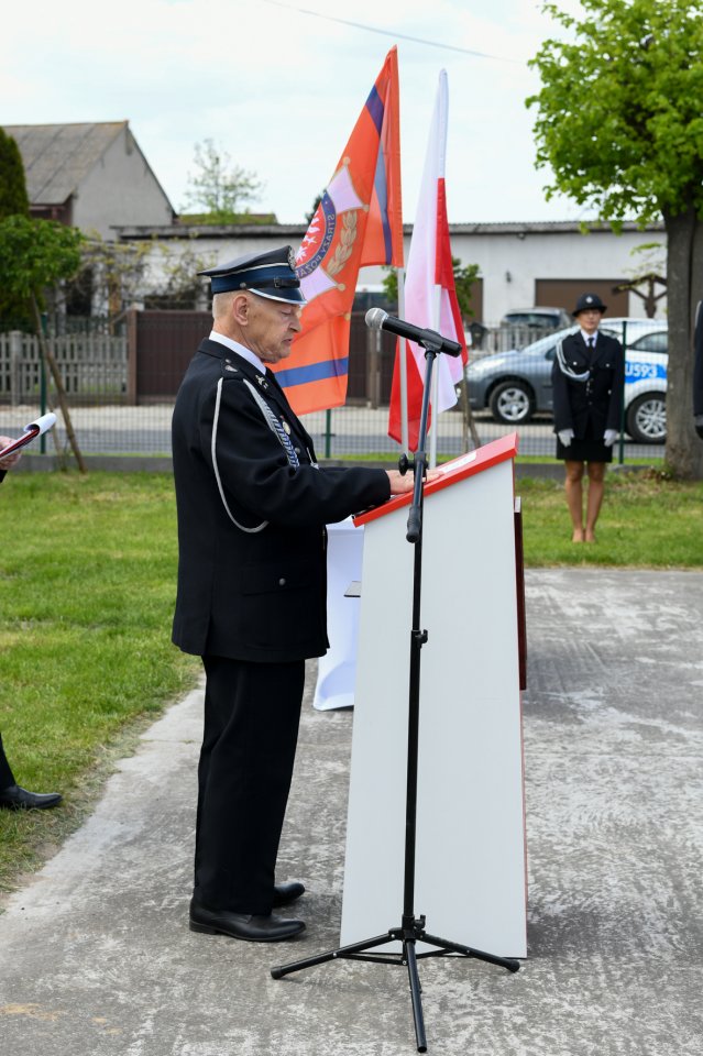 Poświęcono nowy samochód strażacki dla OSP Ligota