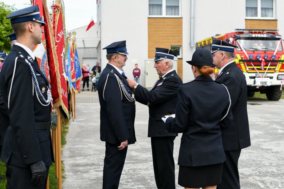 Poświęcono nowy samochód strażacki dla OSP Ligota