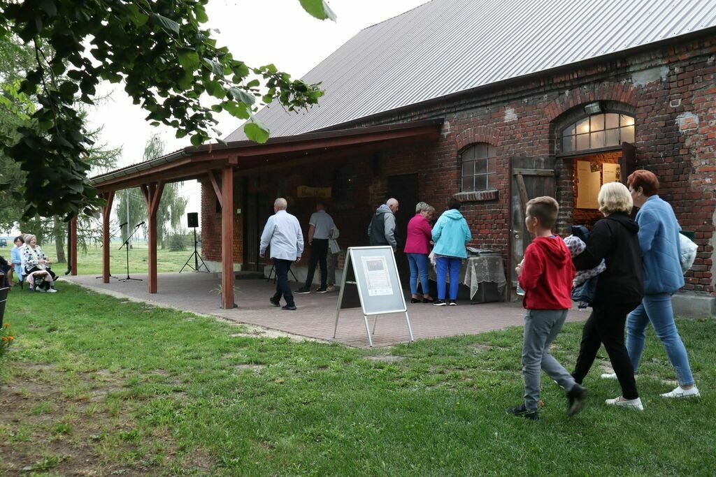 Potańcówka w Starej Oborze