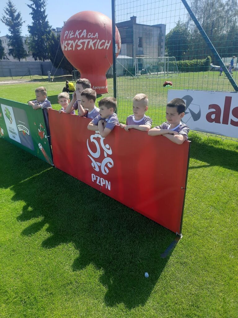 Emocjonujący wojewódzki finał turnieju z Podwórka na Stadion o Puchar Tymbarku