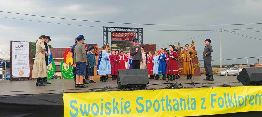 Premierowe tańce i zabawy z okolic Raszkowa