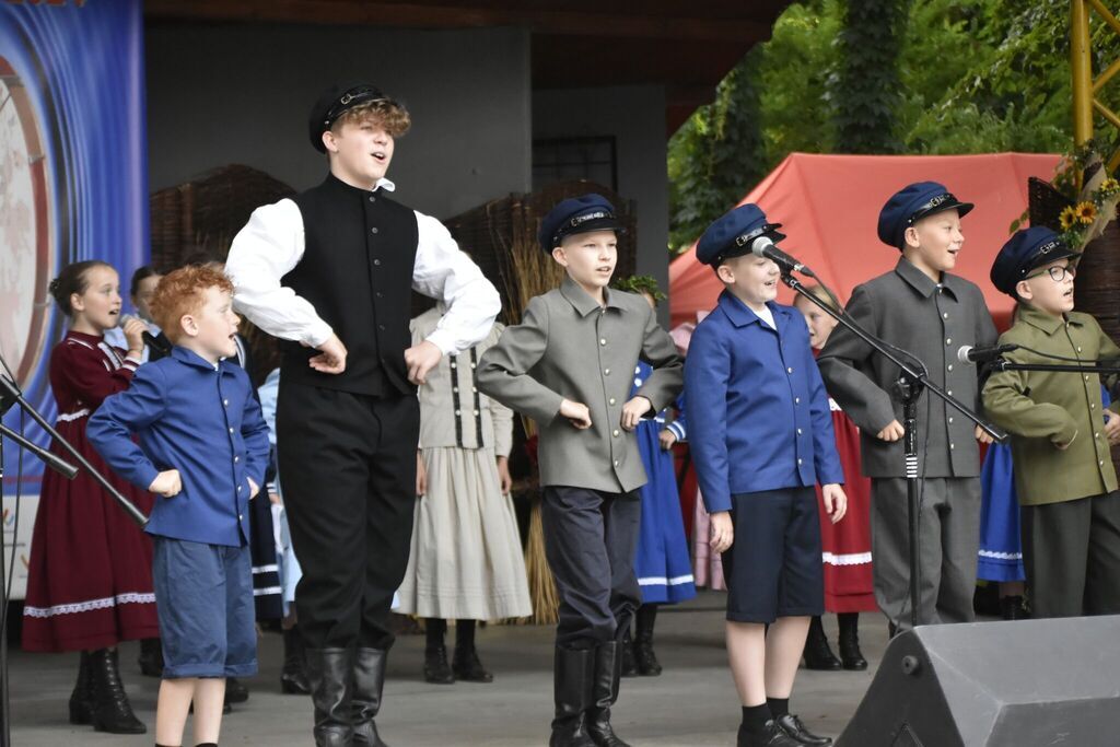 Sukcesy zespołów z Gminy Raszków na Biesiadzie Folkloru