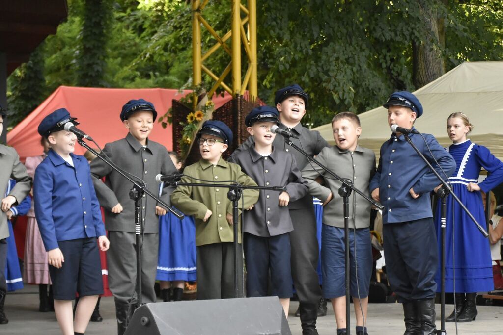 Sukcesy zespołów z Gminy Raszków na Biesiadzie Folkloru