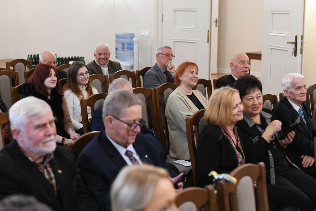 Konferencja naukowa w pałacu w Przybysławicach