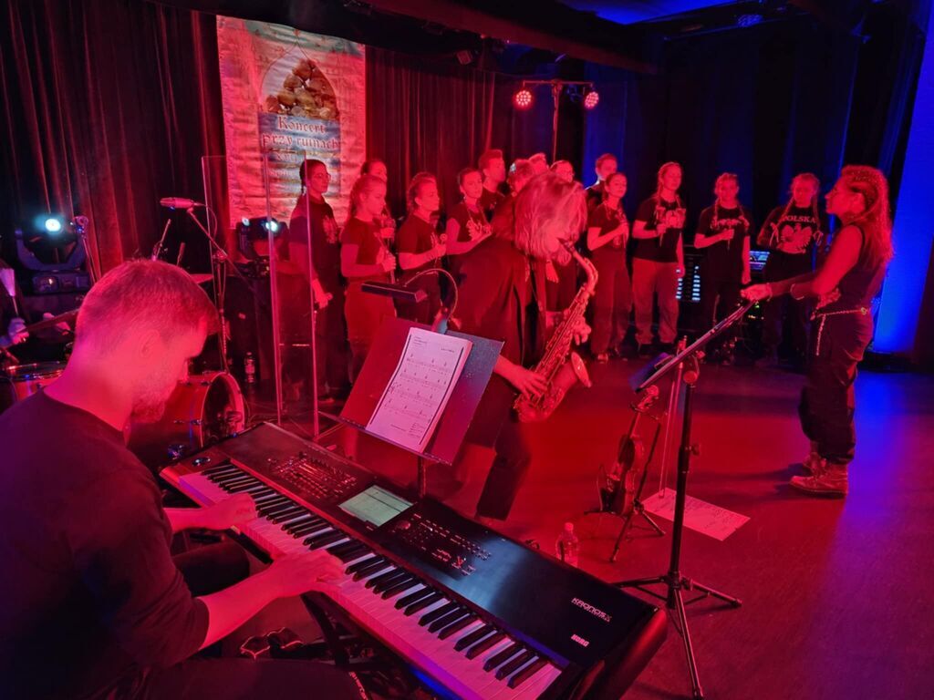 Koncert przy ruinach - tym razem w Domu Kultury