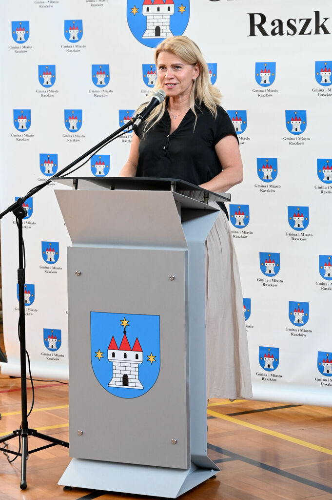 Wręczono Raszkowskie Wyprawki Niemowlaka