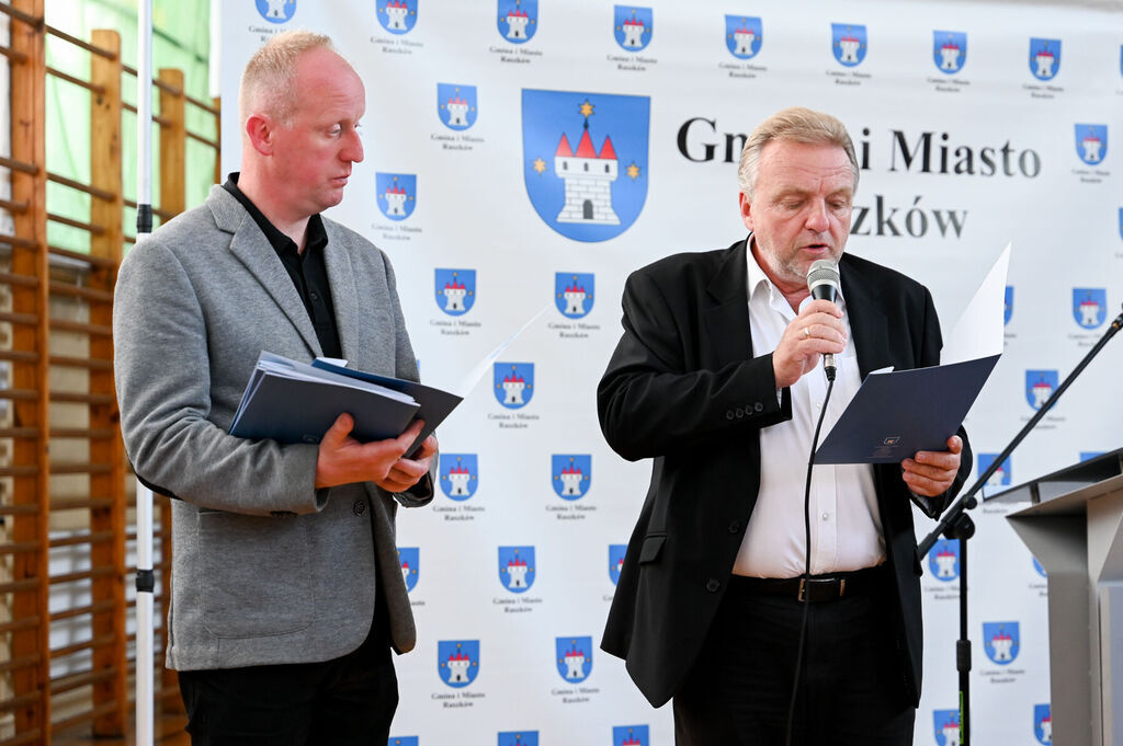 Wręczono Raszkowskie Wyprawki Niemowlaka