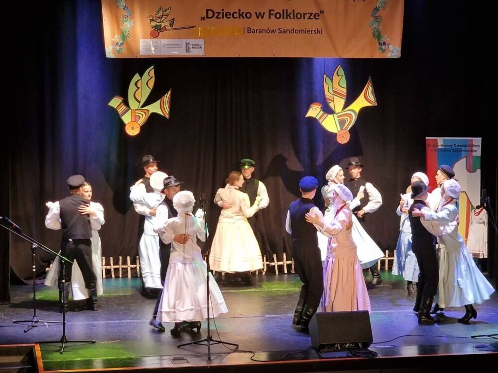 Potrójny sukces Zespołu „Swojacy” na festiwalu „Dziecko w Folklorze”