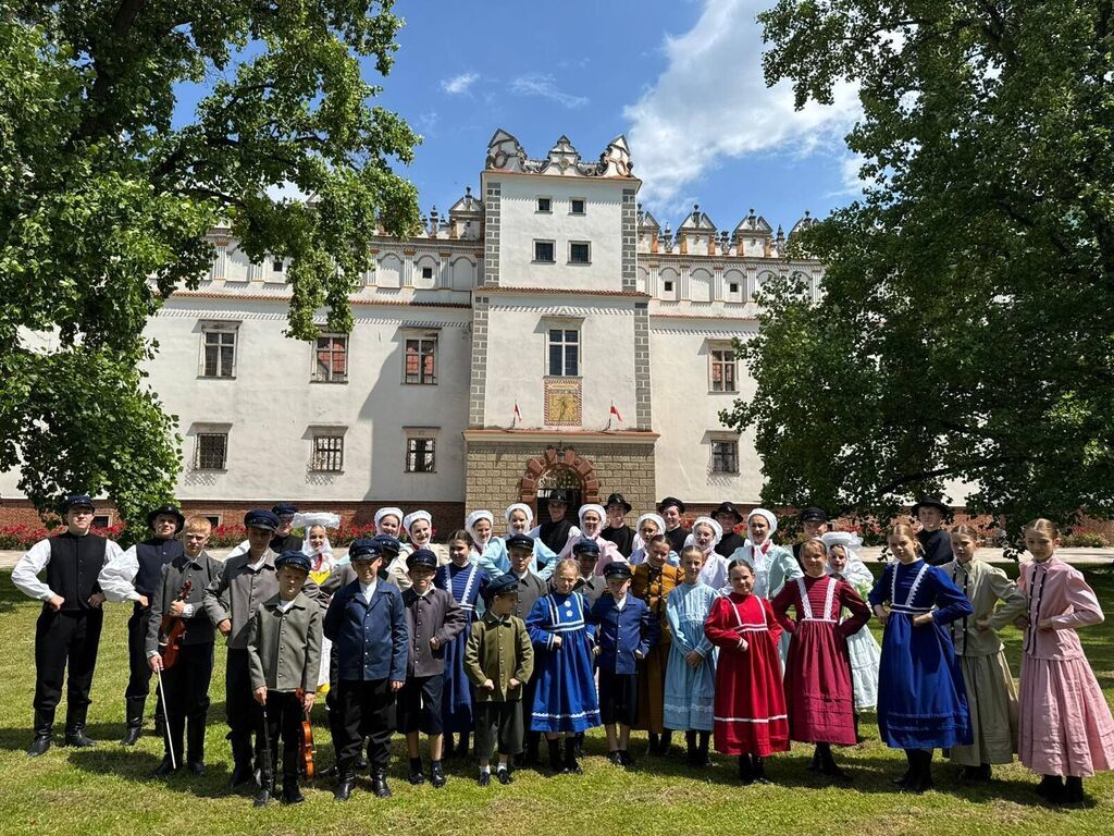 Potrójny sukces Zespołu „Swojacy” na festiwalu „Dziecko w Folklorze”