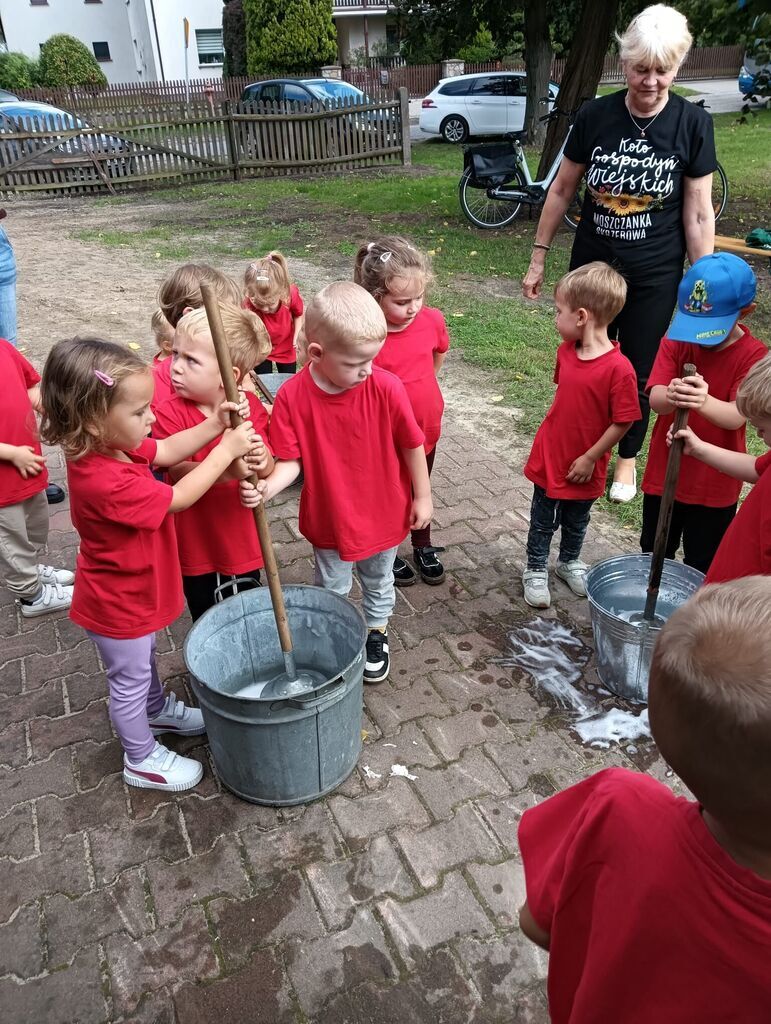 Smerfy obchodziły Dzień Przedszkolaka