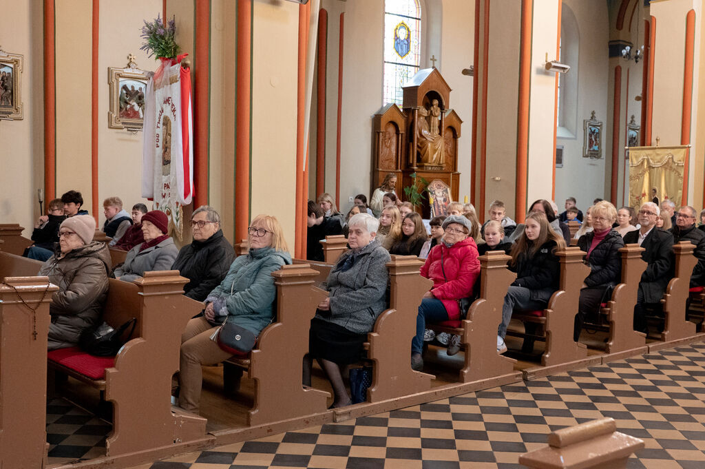 Wizyta Arcybiskupa Mieczysława Mokrzyckiego w Raszkowie