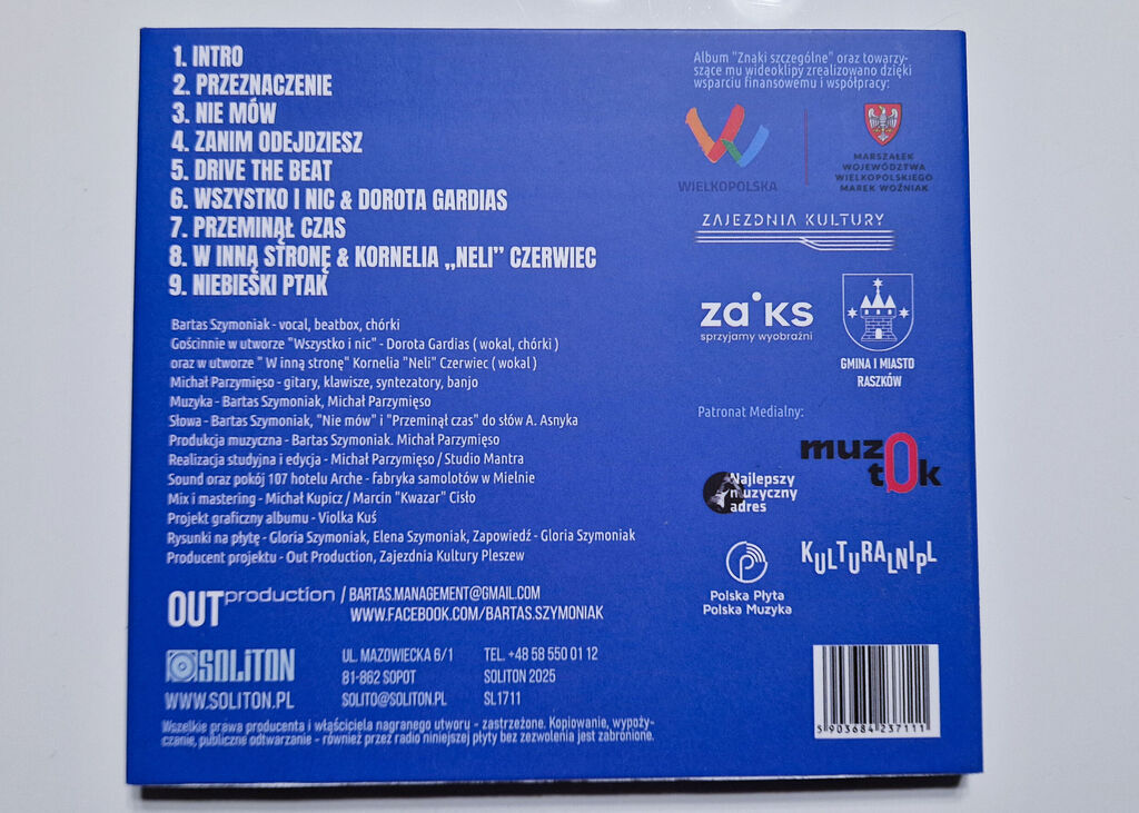 Nowa płyta Bartasa „Znaki szczególne” już dostępna!