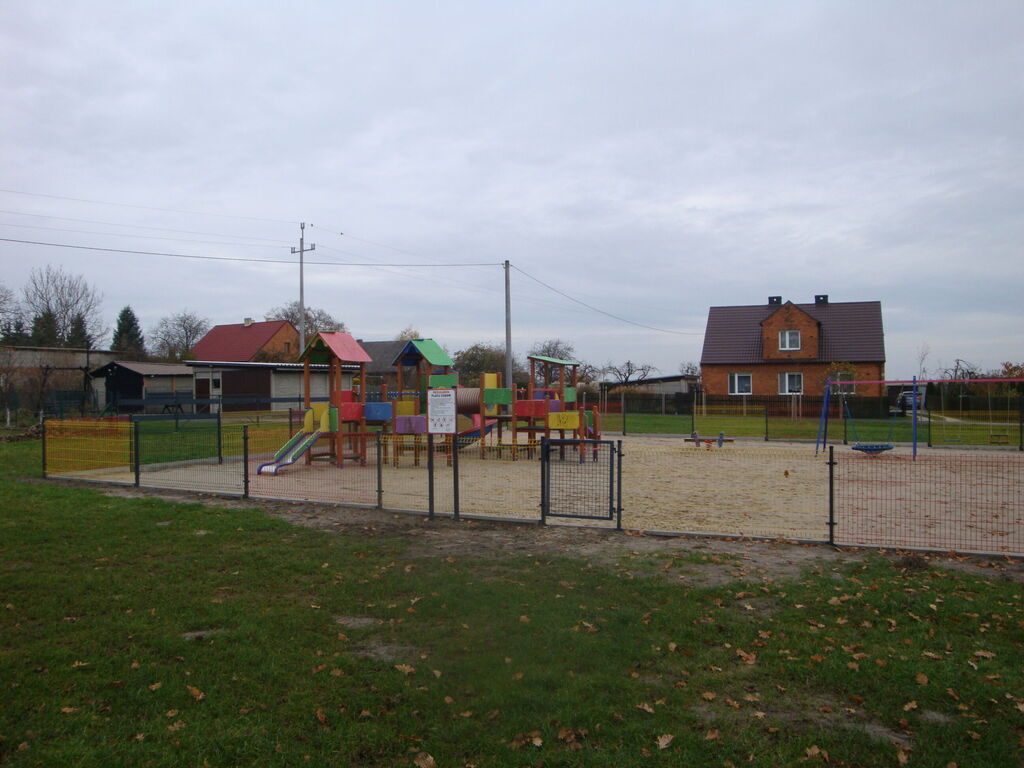 Plac zabaw w Bugaju