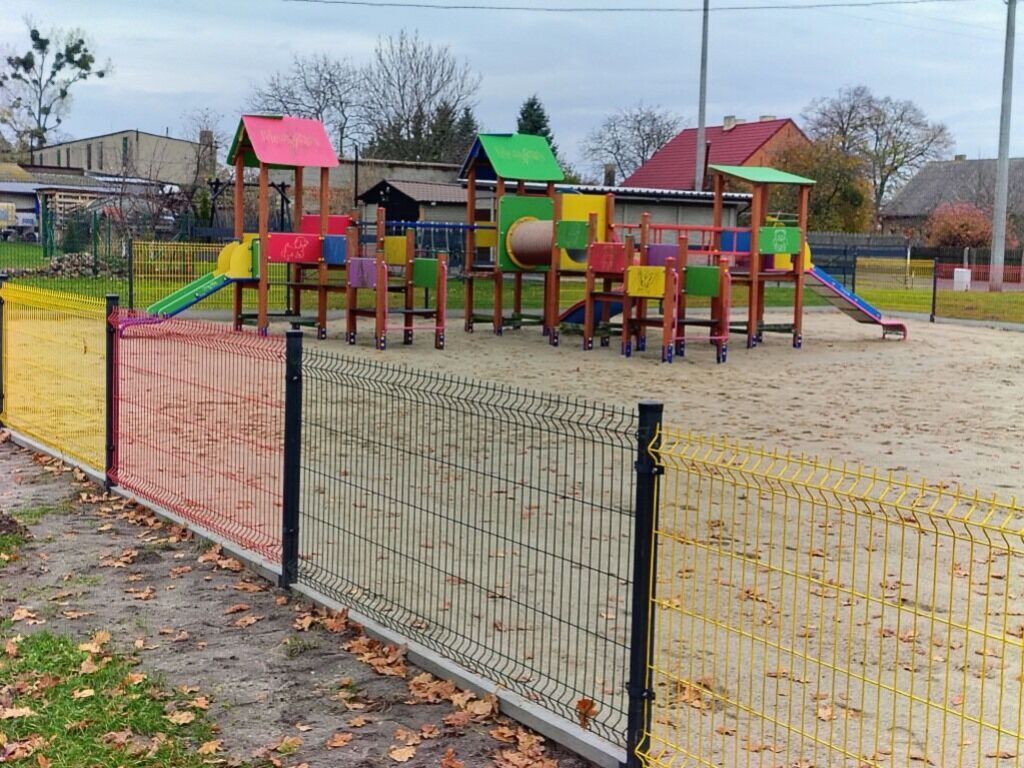Plac zabaw w Bugaju